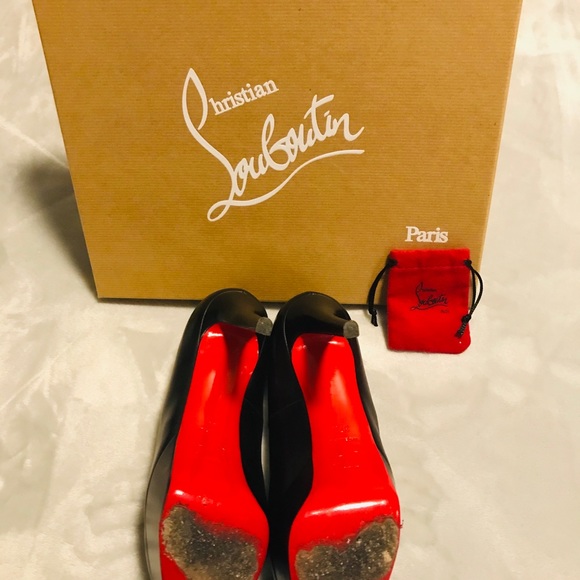 Louboutin - Picture 3 of 7